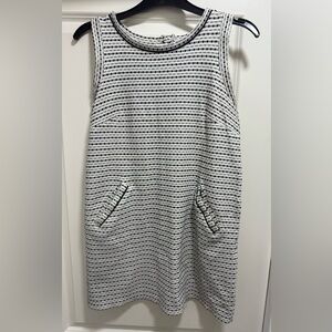 LOFT Black & White Sleeveless Dress w/pockets
